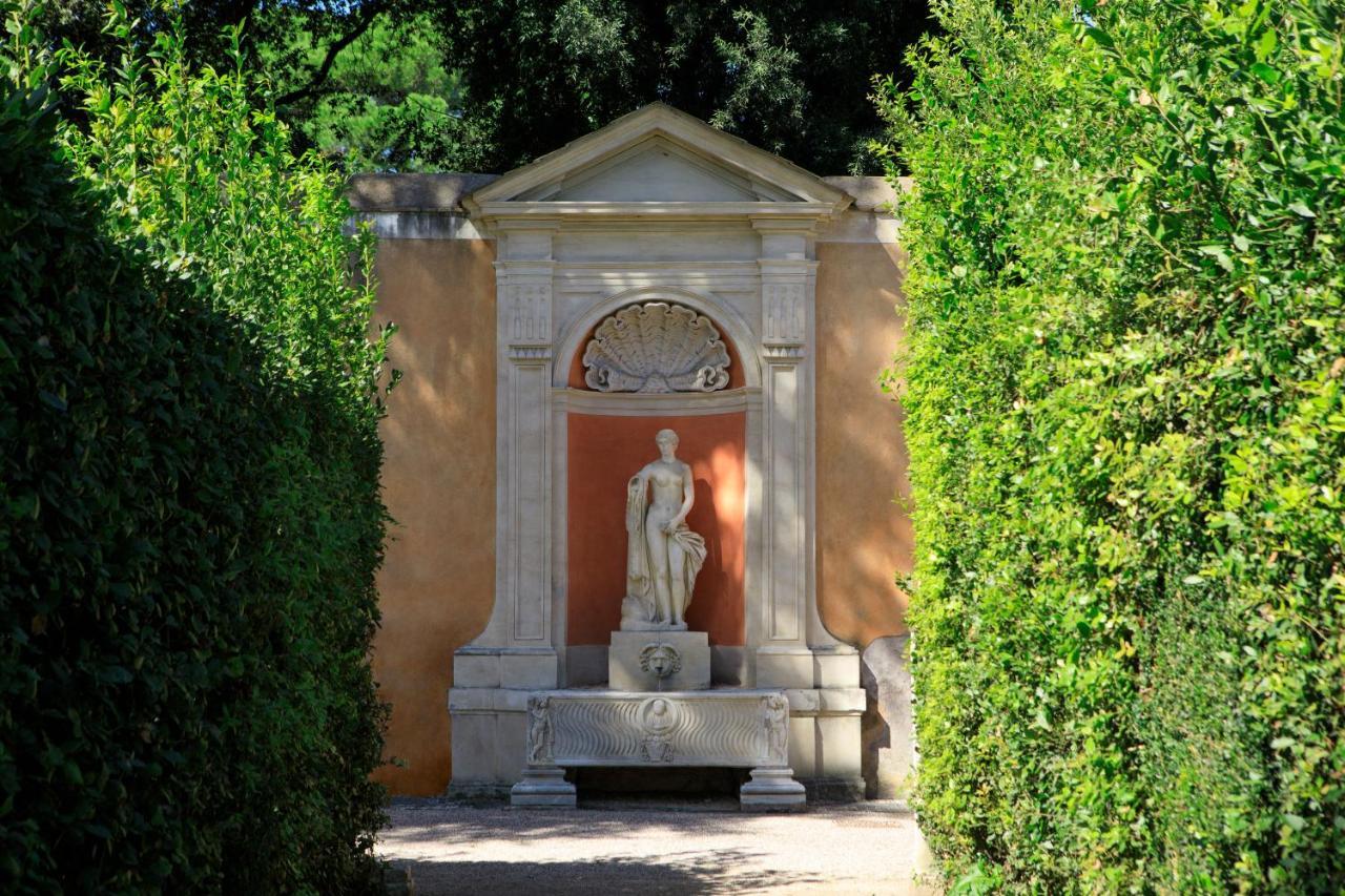 Rocco Forte Hotel De La Ville Rome Bagian luar foto